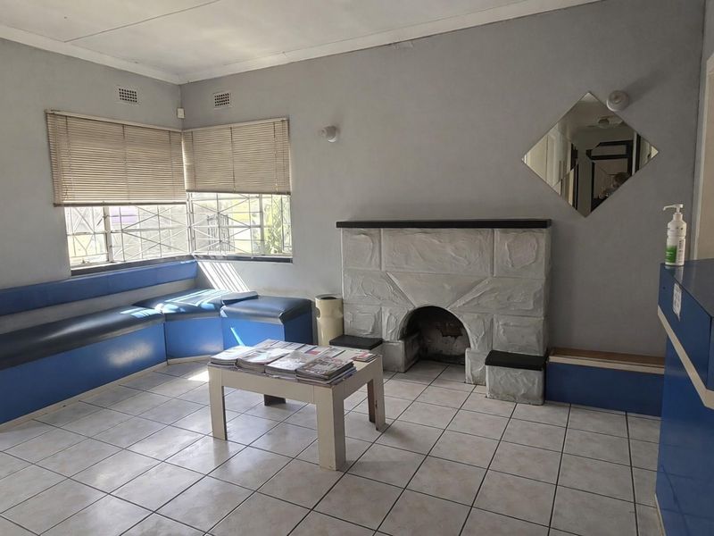 Fixer-Upper Opportunity House  in Newclare - Endless Potential - Photo 3