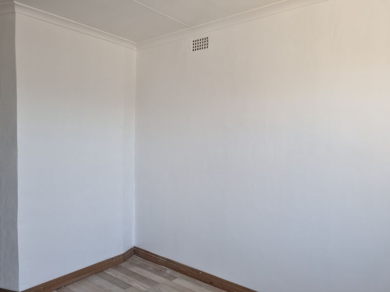 Spacious 5-Bedroom Home for Rent in Summer Greens - Photo 10
