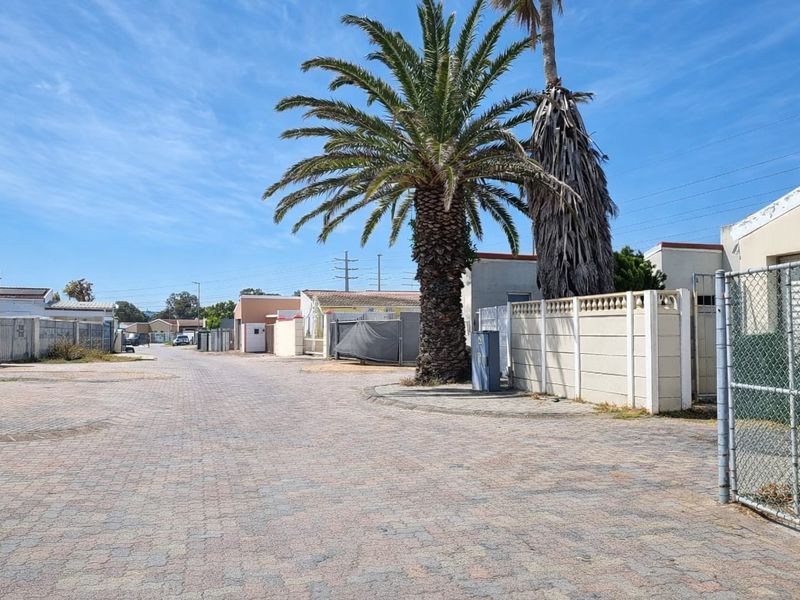 Spacious 5-Bedroom Home for Rent in Summer Greens - Photo 4