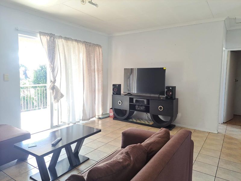 2-Bedroom Second Floor Townhouse to Rent in Bardene, Boksburg - Photo 7