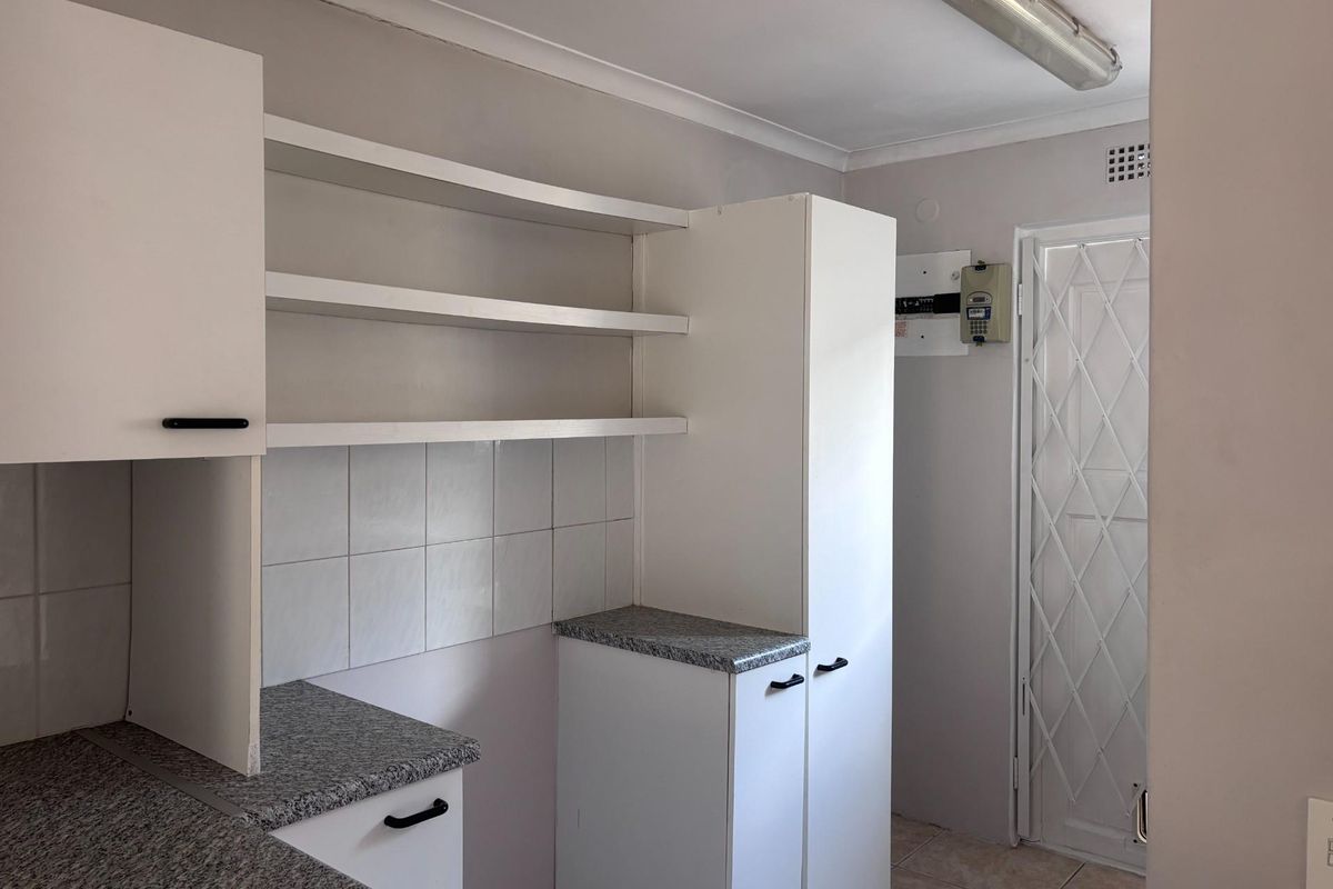 Perfect Starter Home in Quiet Tygerdal Close - Photo 5