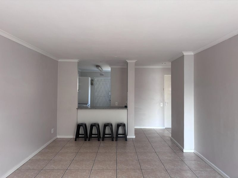 Perfect Starter Home in Quiet Tygerdal Close - Photo 4