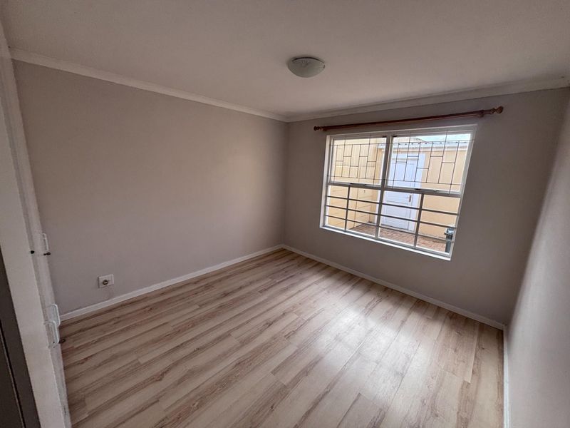 Perfect Starter Home in Quiet Tygerdal Close - Photo 6