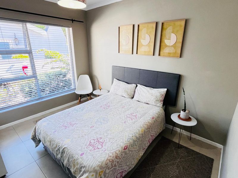 3-Bedroom Home to Rent in Voëlklip - Stylish Fully Furnished - Photo 10