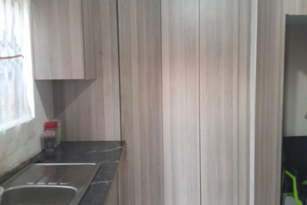Spacious 3-Bedroom Family Home polokwane - Photo 4