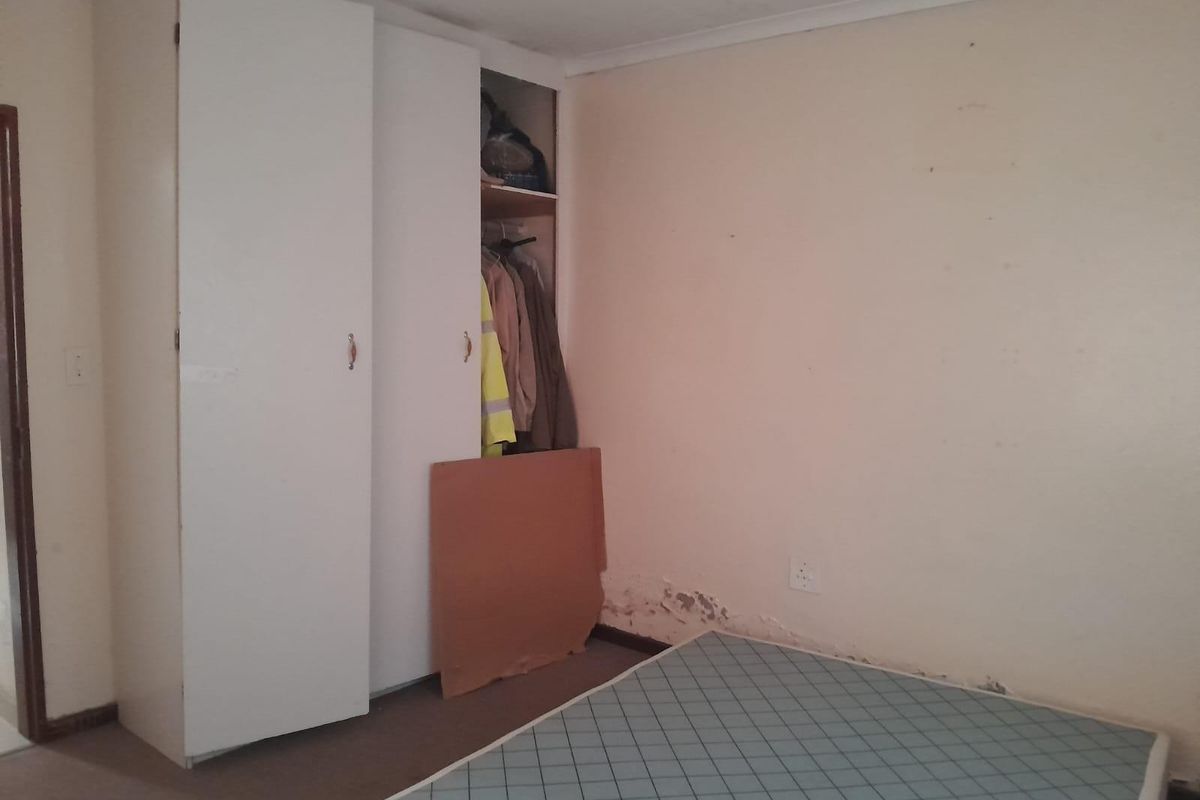 Spacious 3-Bedroom Family Home polokwane - Photo 3