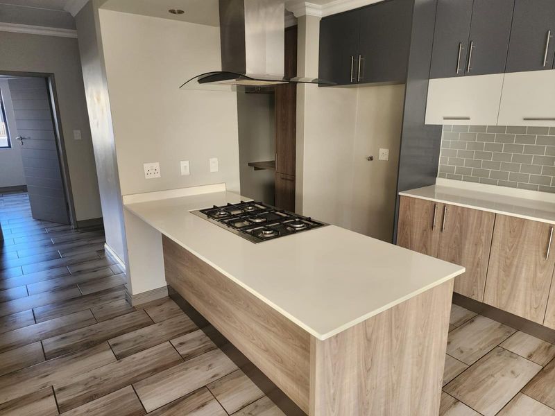 Apartment To Rent in Carlswald - Photo 4