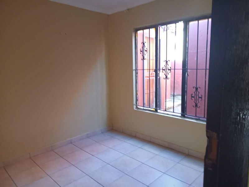 House To Rent in Protea Glen, Soweto - Photo 5