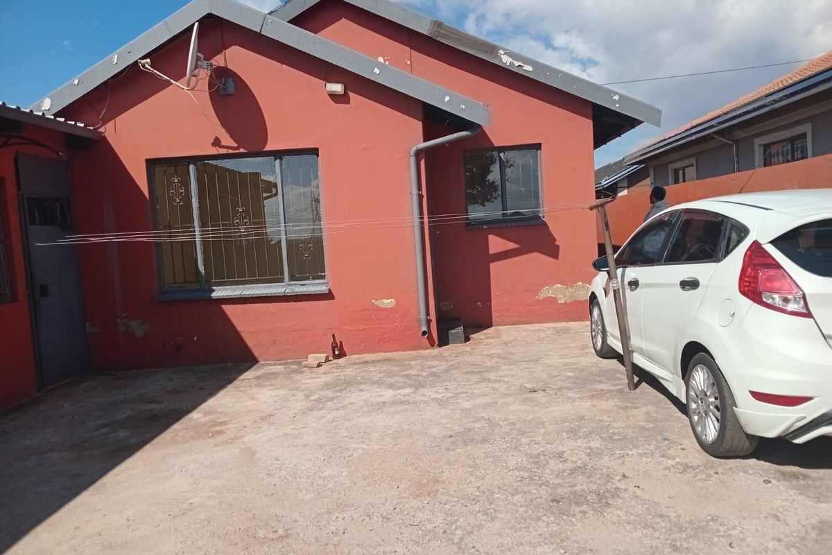 House To Rent in Protea Glen, Soweto - Photo 2