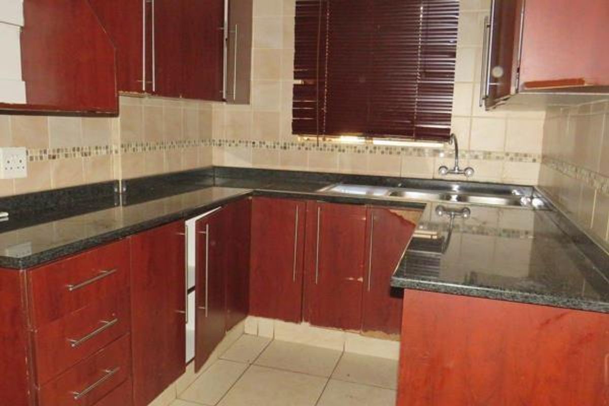 3 Bedroom House To Rent Tembisa - Photo 3