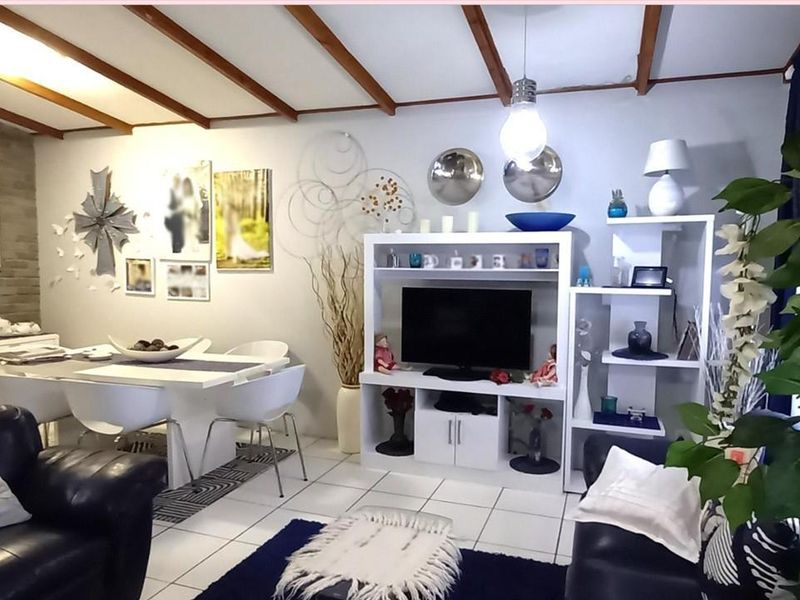 3 Bedroom House + Flatlet For Sale in Van Dyks Bay - Photo 9