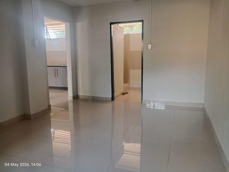 One bedroom apartment avaialble in Amary Heights, walking distance from Peglerae and JST Hosiptal - Photo 4