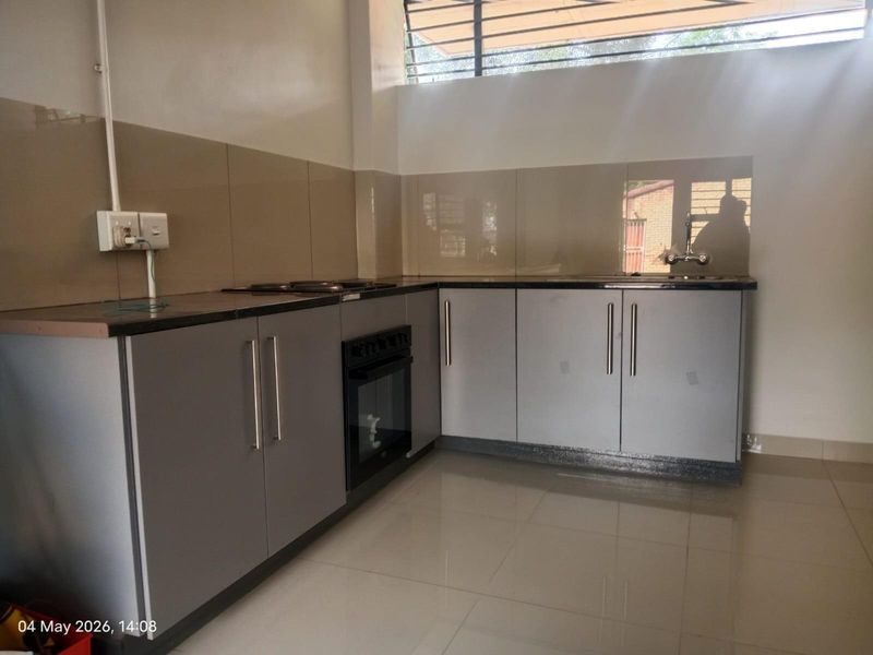 One bedroom apartment avaialble in Amary Heights, walking distance from Peglerae and JST Hosiptal - Photo 2