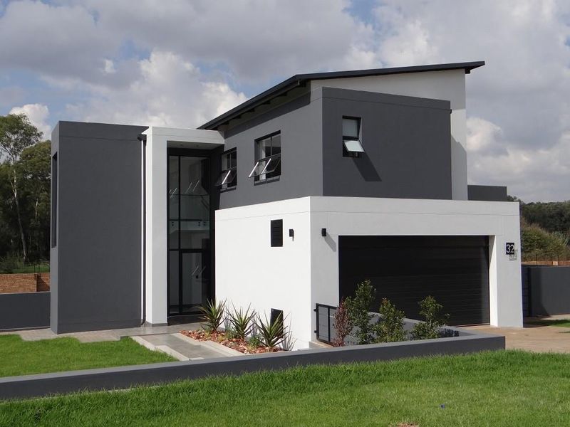 4 Bedroom House For Sale in Fountainbrook Estate, Midstream Estate, Centurion - Photo 2