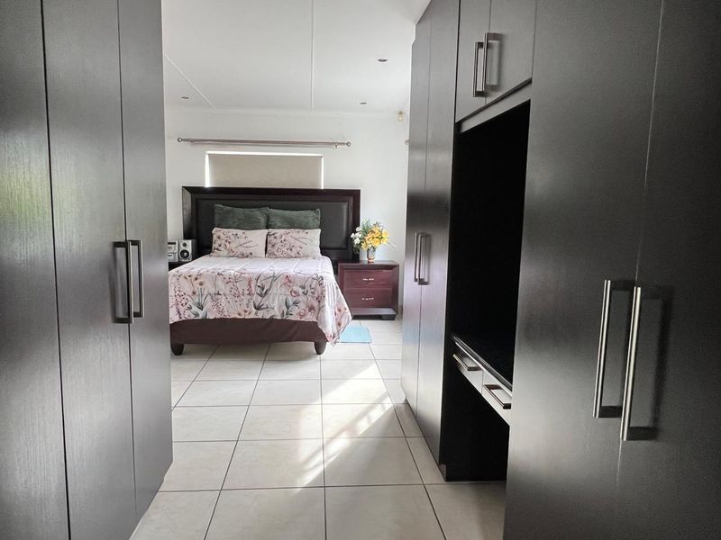 Townhouse For Sale in Nahoon Valley Park, East London - Photo 8