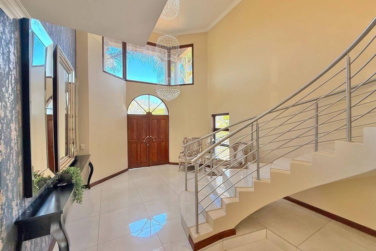 Contemporary Modern Home in a Prime Location in Dainfern Valley Estate - Photo 3