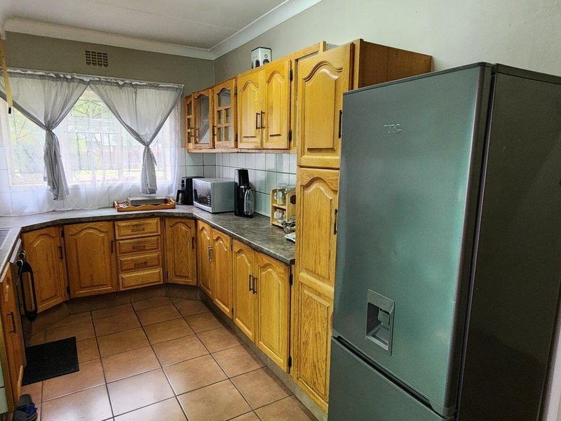 3 Bed House For Sale in East Lynne, Pretoria - Photo 6