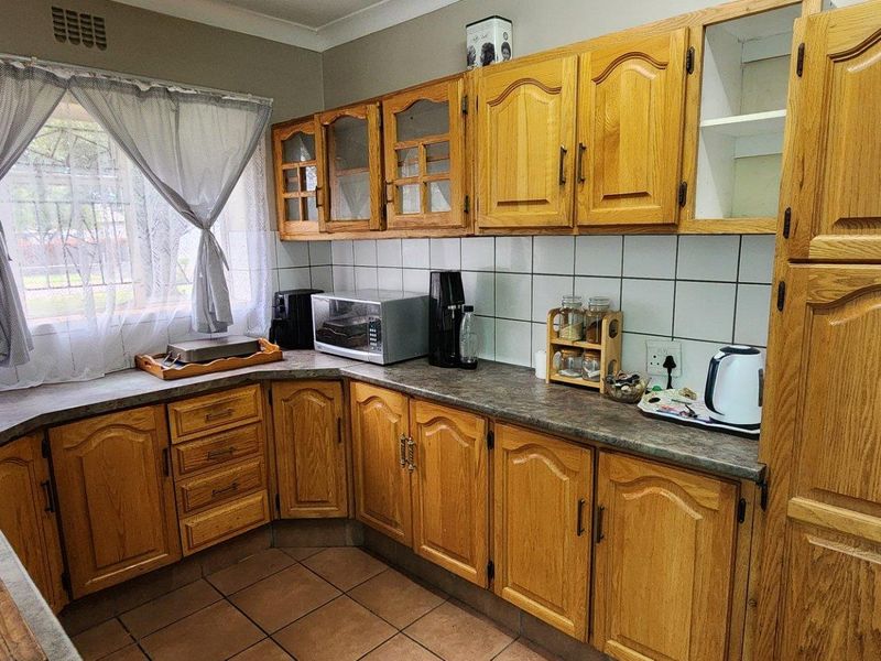3 Bed House For Sale in East Lynne, Pretoria - Photo 3