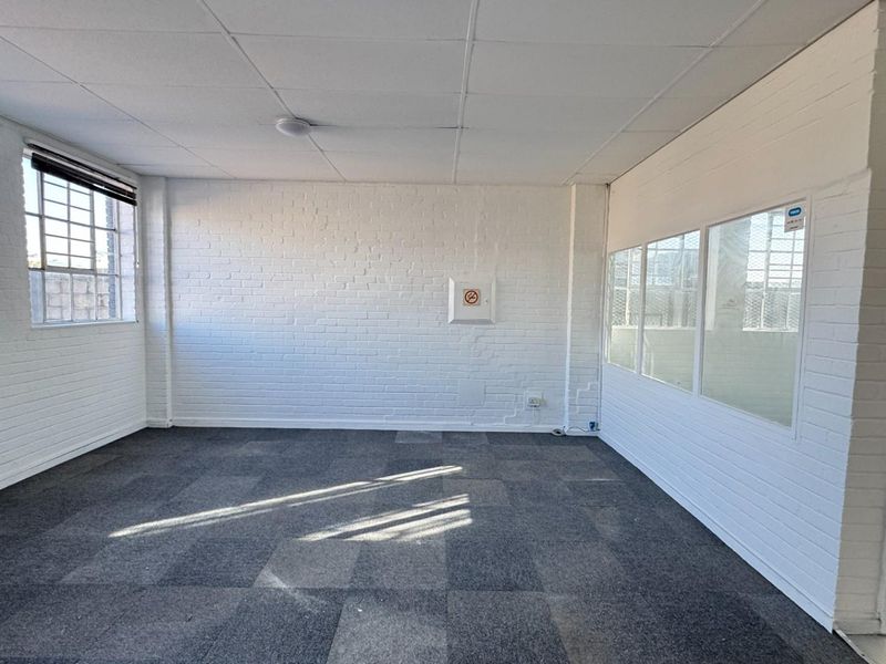 300m2 Warehouse To Let | Maitland Industrial Park | Secure, Functional with Great Natural Sunlight - Photo 6