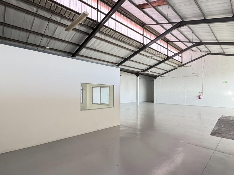 Neat and Secure 474m2 Warehouse To Let in Maitland Industrial Park | Cape Town - Photo 10