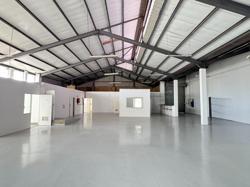 Neat and Secure 474m2 Warehouse To Let in Maitland Industrial Park | Cape Town - Photo 2