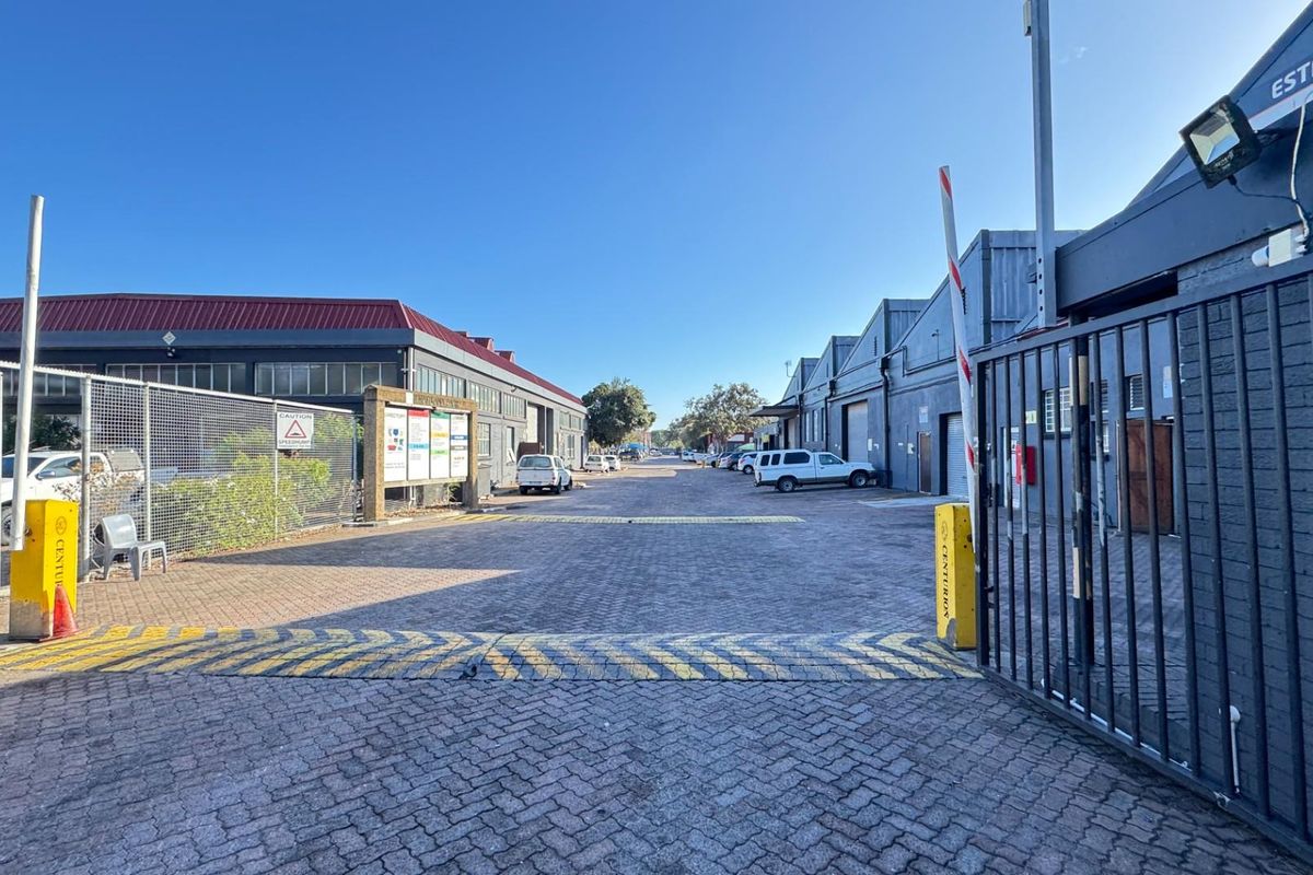 Neat and Secure 474m2 Warehouse To Let in Maitland Industrial Park | Cape Town - Photo 5