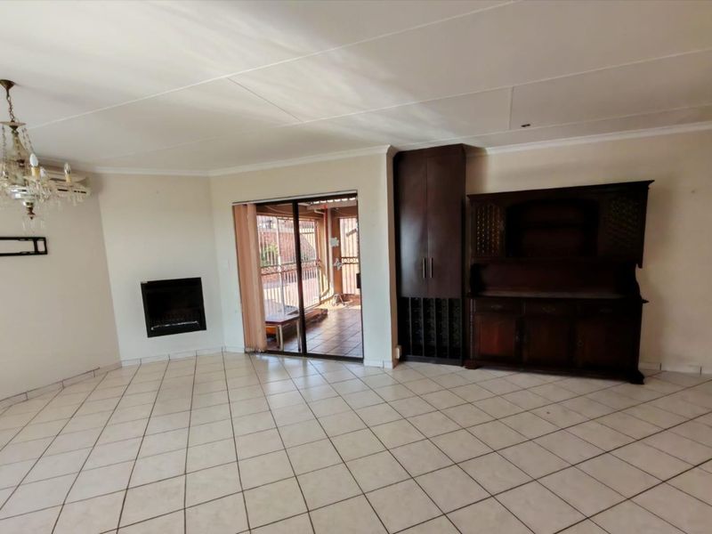Secure, Spacious and Stylish Cluster - Photo 9