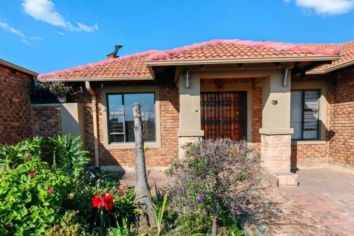 Secure, Spacious and Stylish Cluster - Photo 2