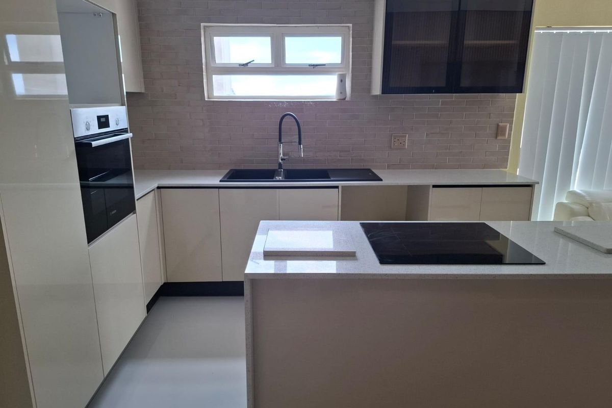 3 Bedroom 2 Bathroom Airbnb Ready Apartment for Sale - Photo 3