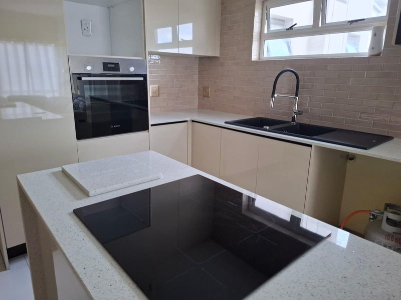 3 Bedroom 2 Bathroom Airbnb Ready Apartment for Sale - Photo 2