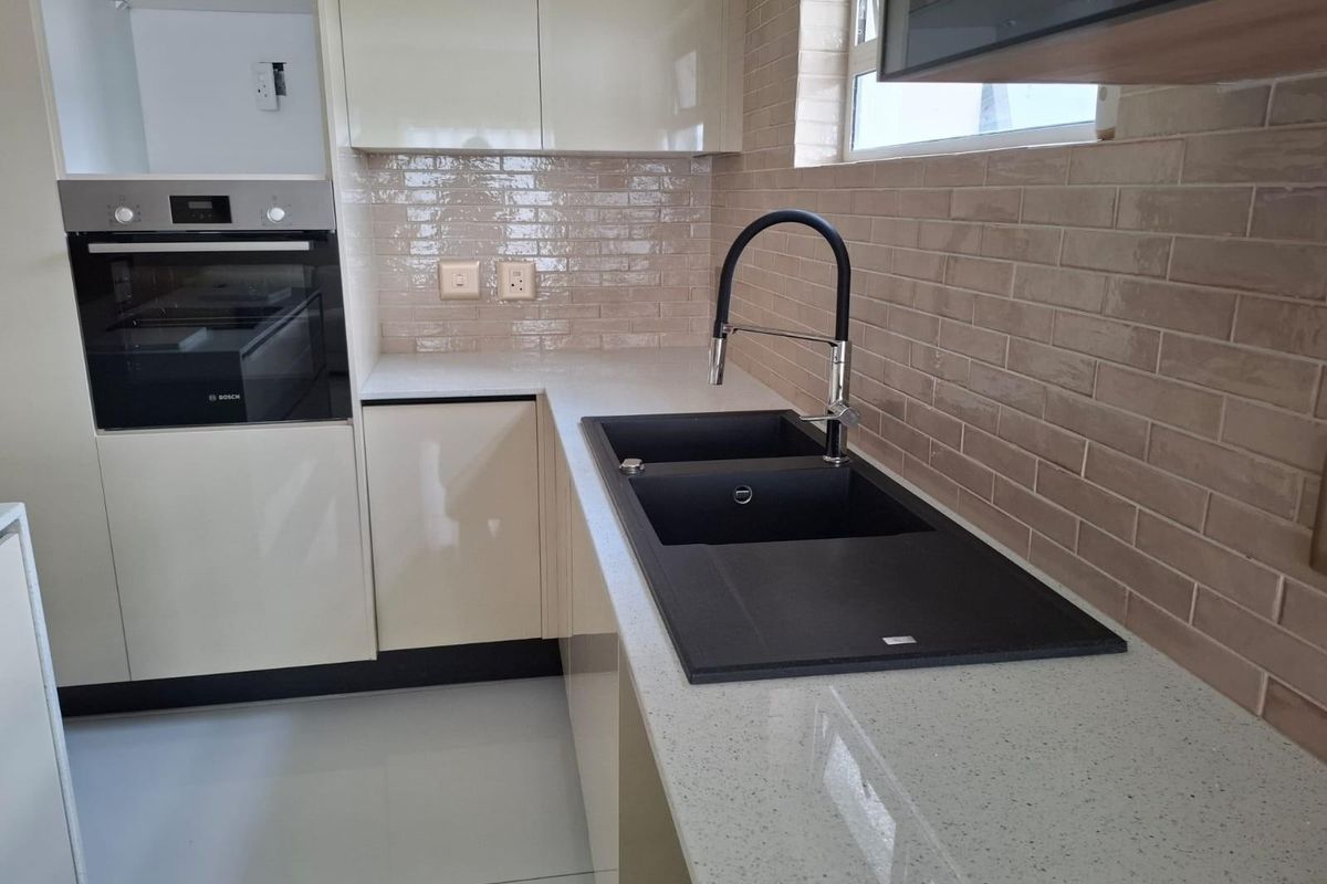 3 Bedroom 2 Bathroom Airbnb Ready Apartment for Sale - Photo 4