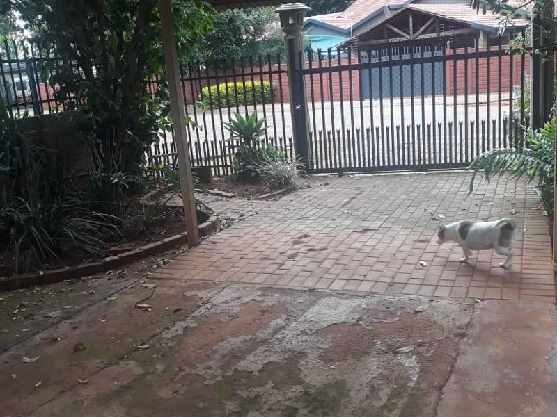 3 Bedroom house with flatlet for sale in Dorandia, Pretoria - Photo 6