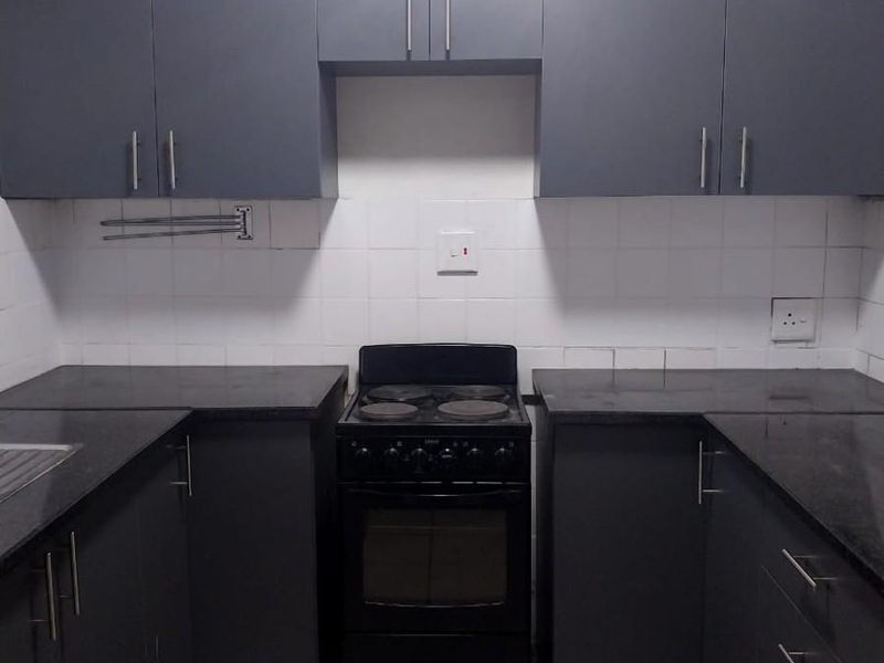 Apartment For Sale in Sunnyside, Pretoria - Photo 7