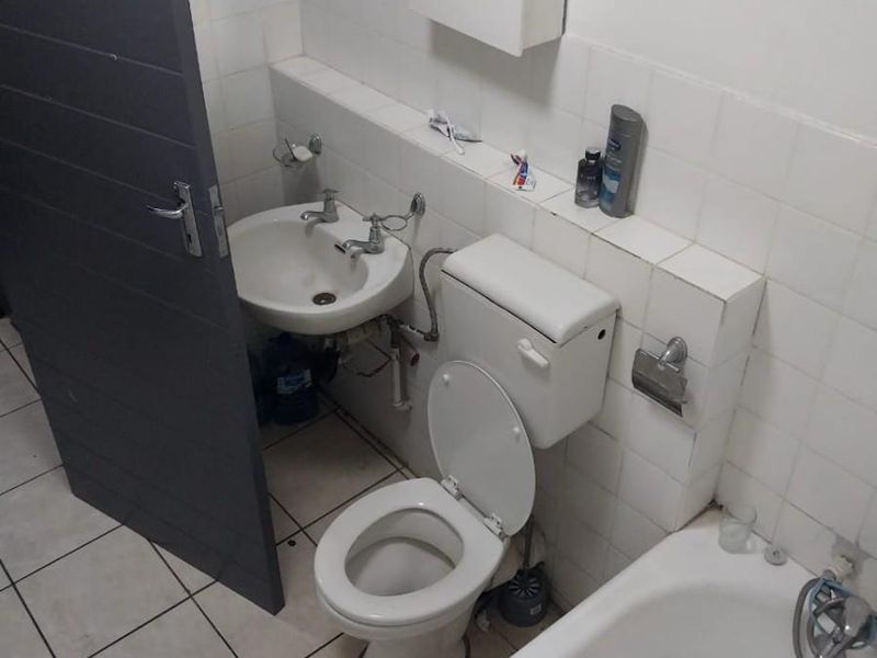 Apartment For Sale in Sunnyside, Pretoria - Photo 8