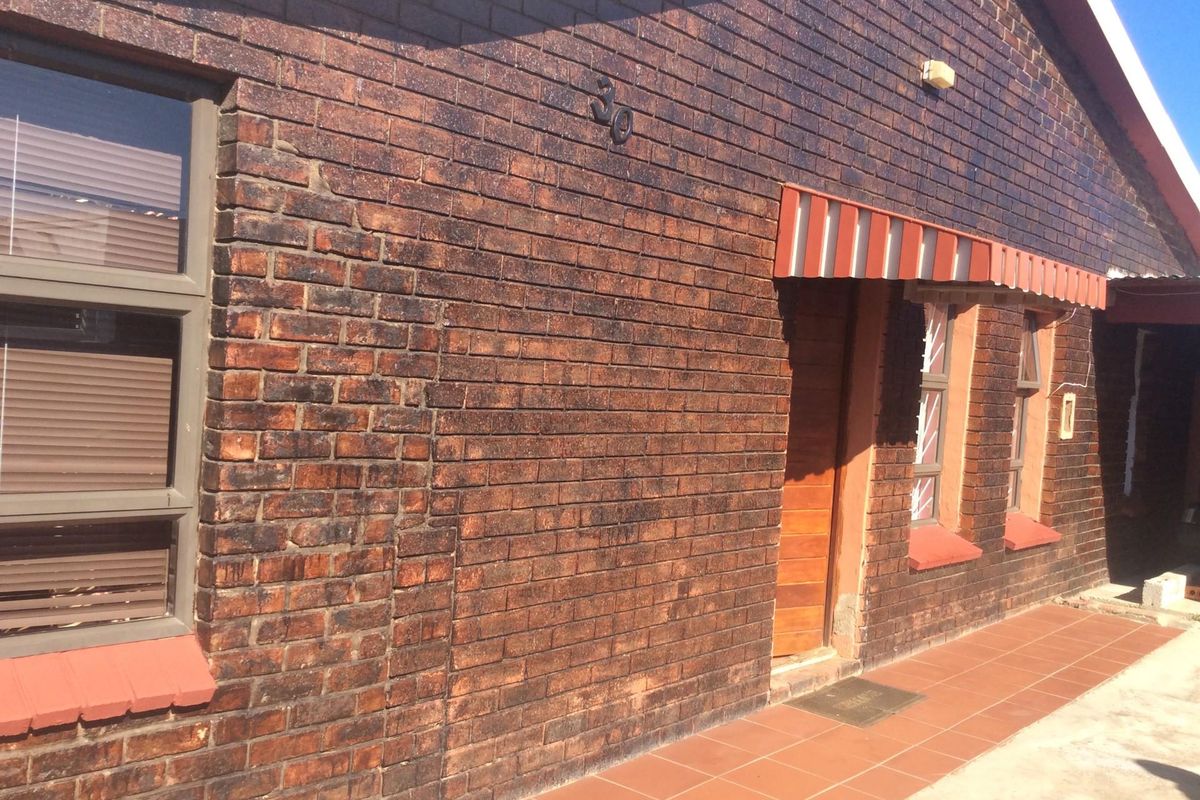 House For Sale in KwaNobuhle, Uitenhage - Photo 5