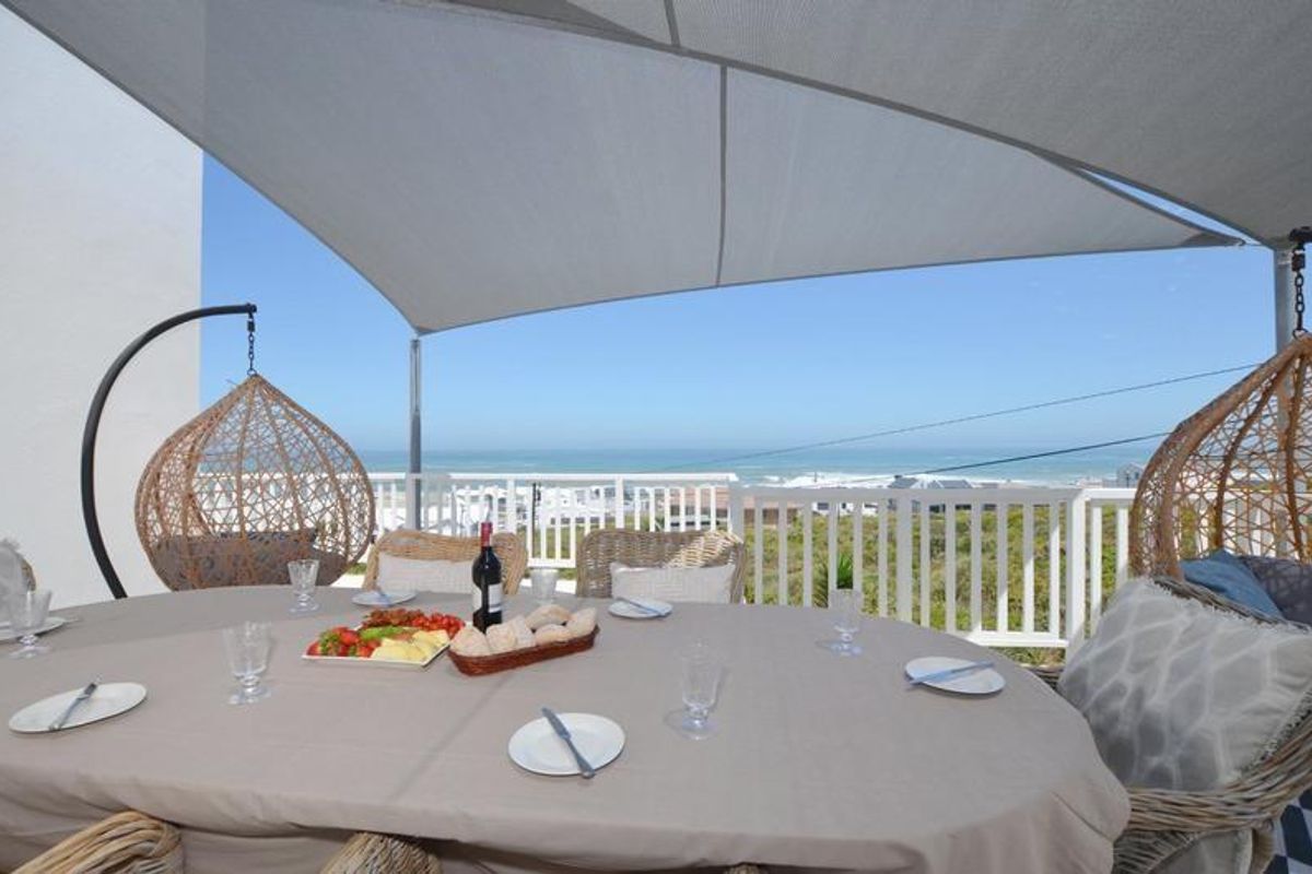 House For Sale in Yzerfontein - Photo 2