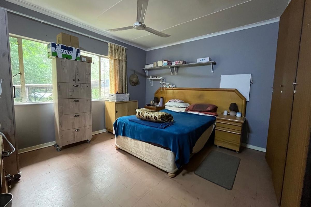 Spacious Family Home with Flatlet in Quiet Signal Hill - Photo 5