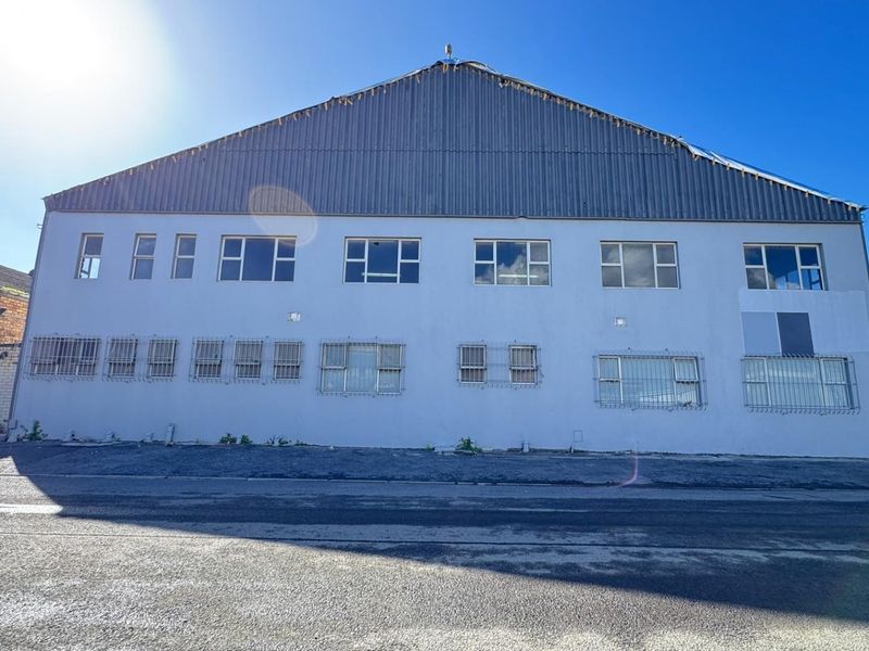 2,362m2 Warehouse  Available To Let Maitland, Cape Town | Yard + Mezzanine + Offices - Photo 6