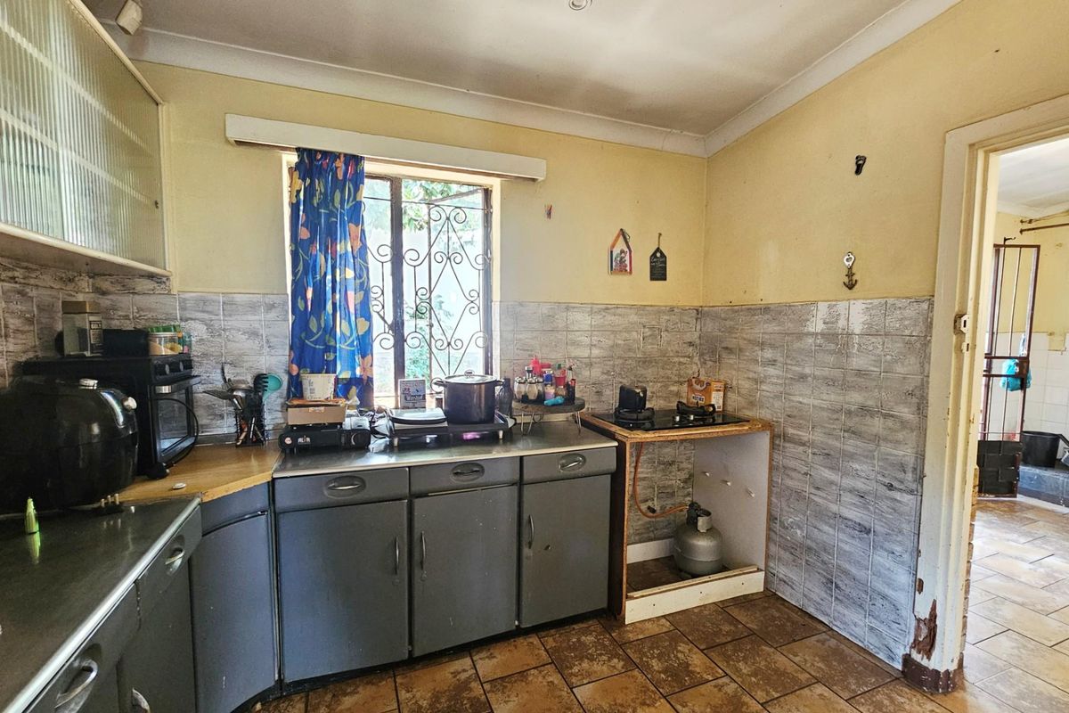 Two Full Houses, One Stand - Investor Opportunity in Capital Park - Photo 5
