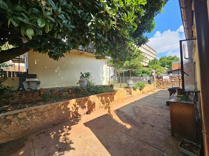 Two Full Houses, One Stand - Investor Opportunity in Capital Park - Photo 4