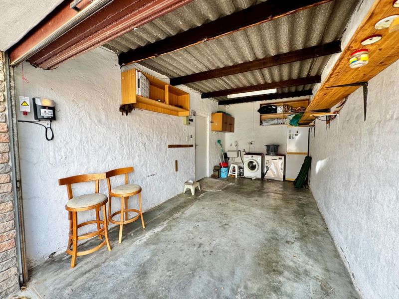 Single-Level Living in Upper Heiderand - Secure, Central, Easy to Maintain - Photo 9