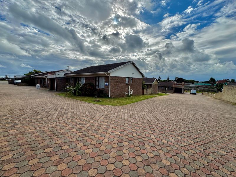 Single-Level Living in Upper Heiderand - Secure, Central, Easy to Maintain - Photo 4