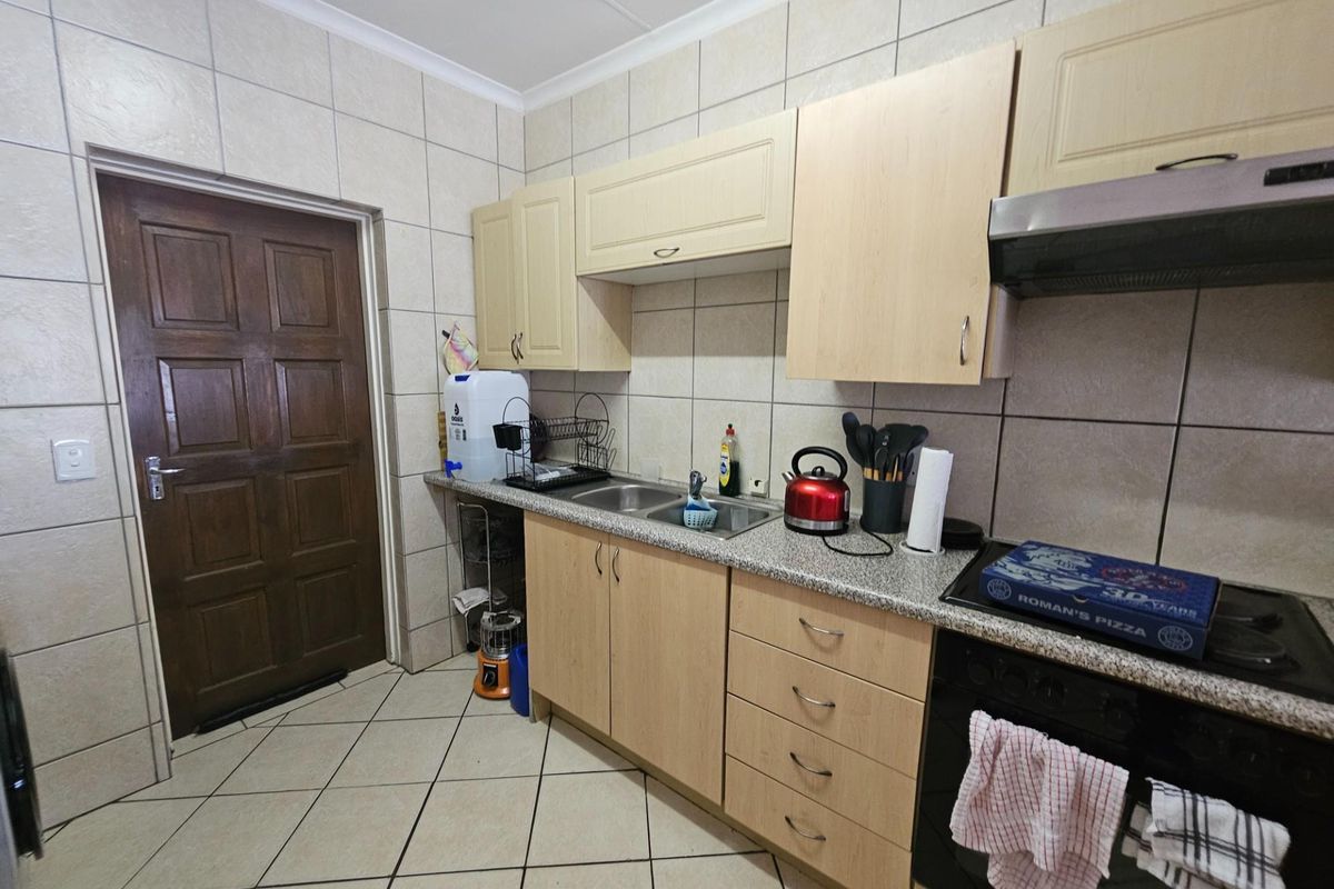 Apartment For Sale in Stonehenge Ext 8, Stonehenge, Nelspruit - Photo 3