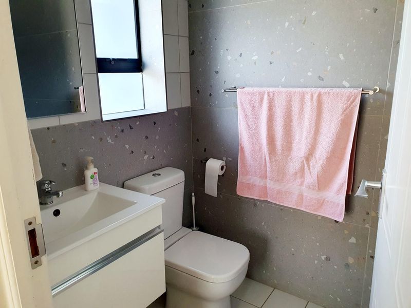 Apartment For Sale in Knysna Central, Knysna - Photo 8