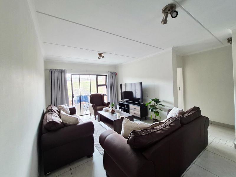 Modern Lifestyle Living in Sought-After Founders Hill, Modderfontein - Photo 3