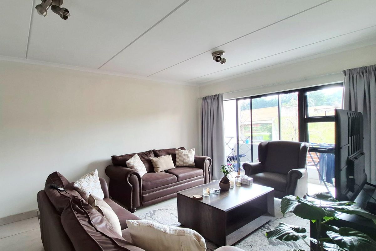 Modern Lifestyle Living in Sought-After Founders Hill, Modderfontein - Photo 4