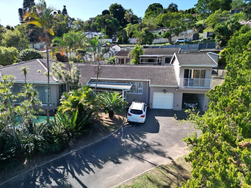 4 Bedroom House with 3 Bedroom Cottage For Sale in Farningham Ridge, Pinetown, KwaZulu Natal - Photo 5