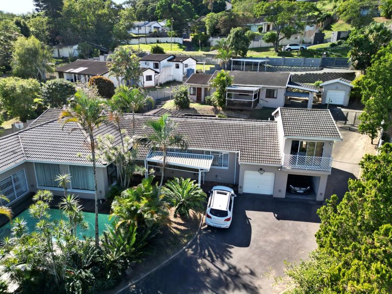 4 Bedroom House with 3 Bedroom Cottage For Sale in Farningham Ridge, Pinetown, KwaZulu Natal - Photo 4