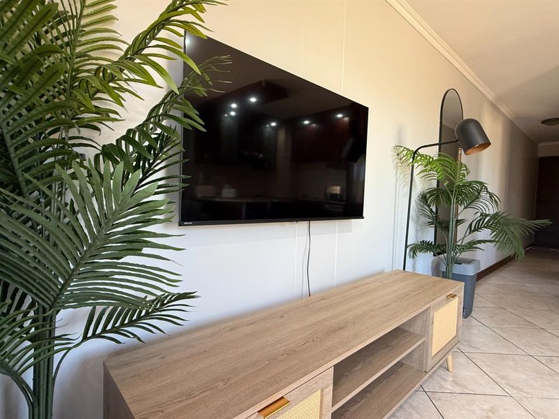 Fully Furnished Apartment To Rent in Waves Edge - Photo 6