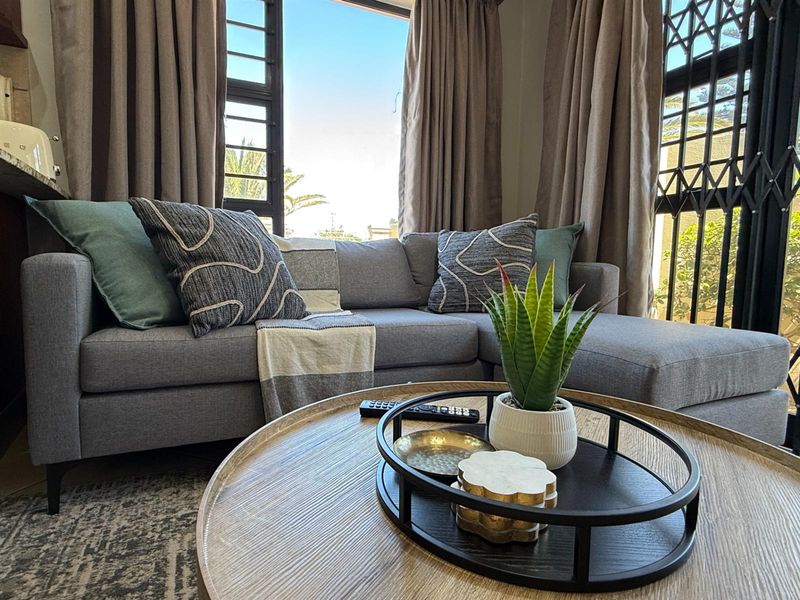 Fully Furnished Apartment To Rent in Waves Edge - Photo 3